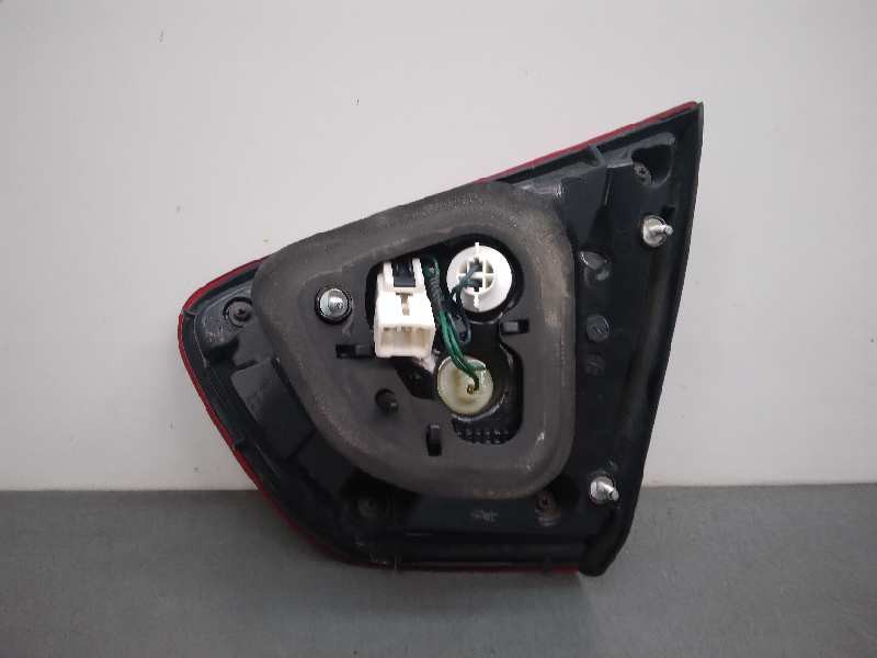 Recambio de piloto trasero izquierdo interior para kia rio 1.2 cat referencia OEM IAM 924031W2  