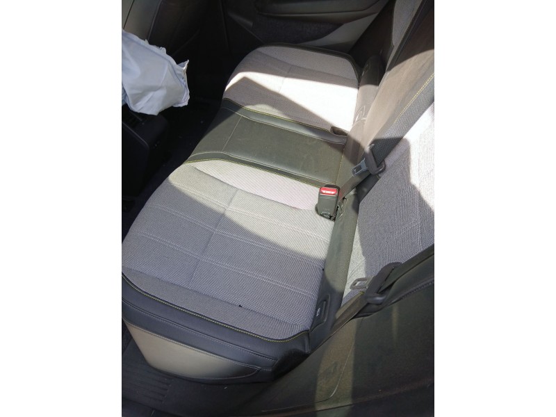 Recambio de asientos traseros para renault megane e-tech suv ev40 referencia OEM IAM   