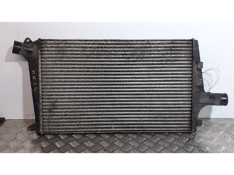 Recambio de intercooler para audi a6 berlina (4b2) 2.5 tdi quattro referencia OEM IAM 4B0145805A  