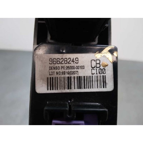 Recambio de display para chevrolet captiva 2.0 vcdi lt referencia OEM IAM 96628249  