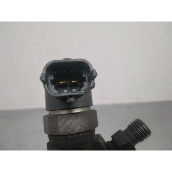 Recambio de inyector para opel insignia berlina 2.0 cdti cat referencia OEM IAM 0445110327  