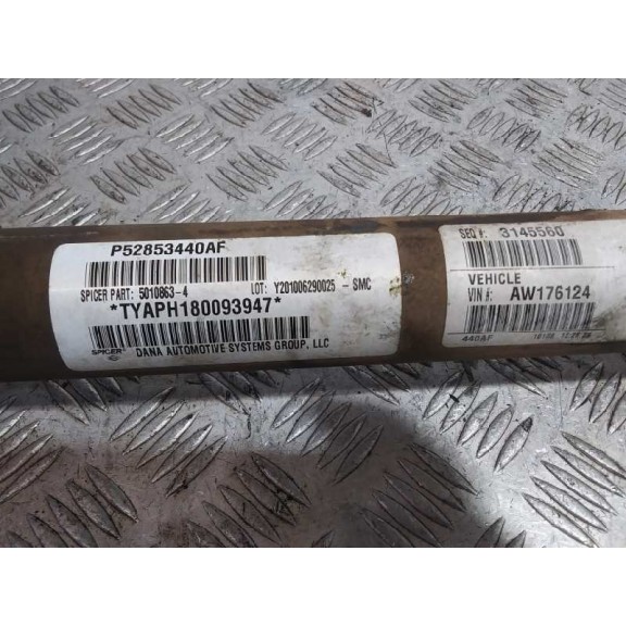 Recambio de transmision central delantera para jeep cherokee limited referencia OEM IAM P52853440AF  