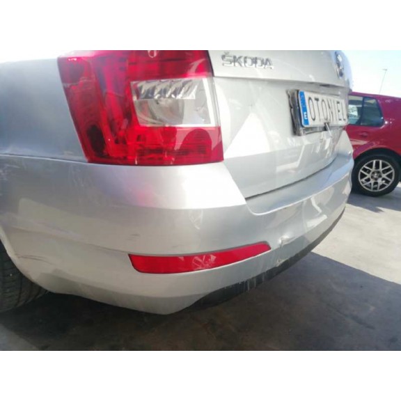 Recambio de paragolpes trasero para skoda octavia combi (5e5) 1.6 tdi dpf referencia OEM IAM  TOCADO 