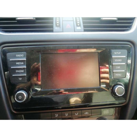 Recambio de sistema audio / radio cd para skoda octavia combi (5e5) 1.6 tdi dpf referencia OEM IAM   