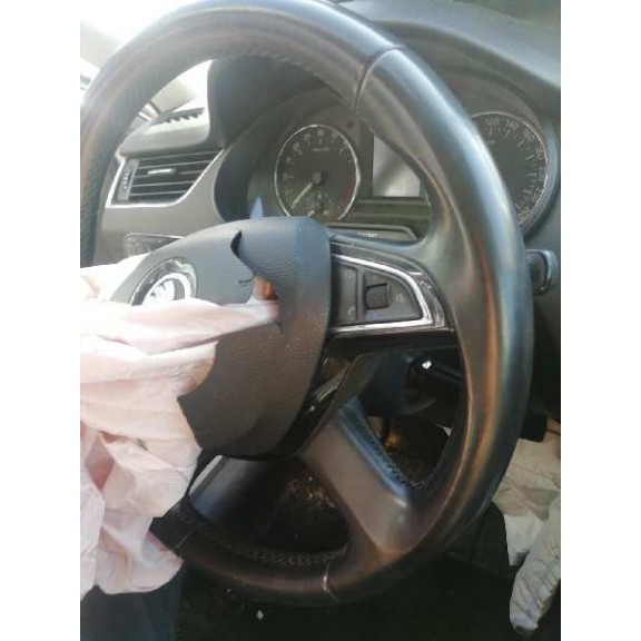 Recambio de volante para skoda octavia combi (5e5) 1.6 tdi dpf referencia OEM IAM   