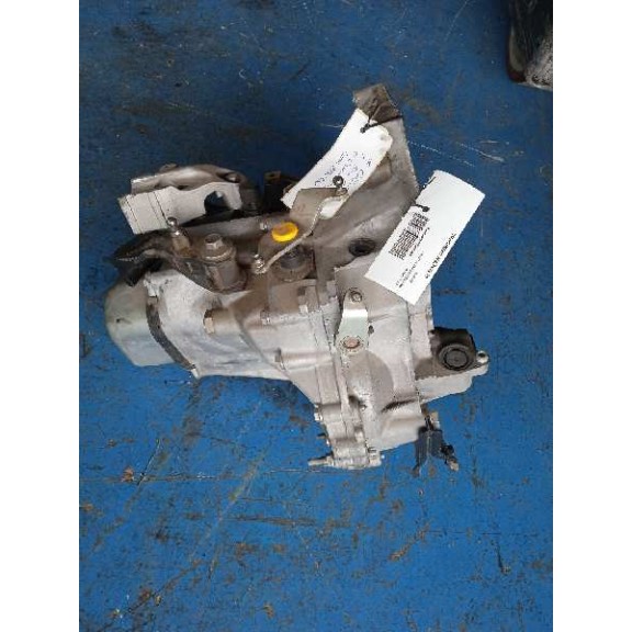 Recambio de caja casco para peugeot 208 active referencia OEM IAM 20CR15 CASCO 