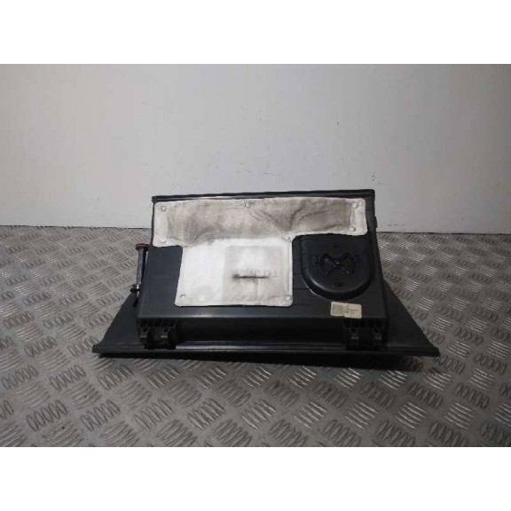 Recambio de guantera para kia carens ( ) basic referencia OEM IAM 84511A4000  