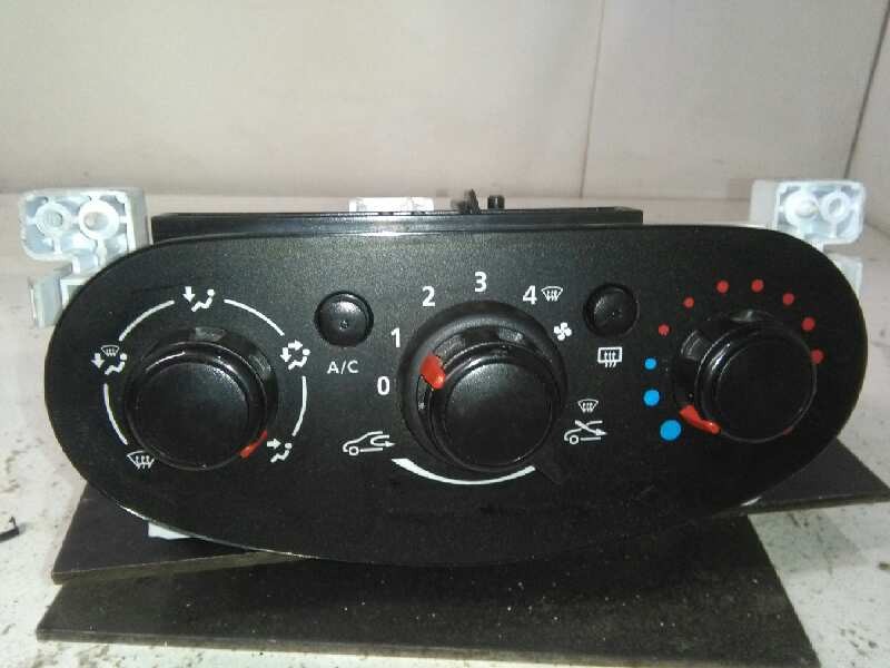 Recambio de mando calefaccion / aire acondicionado para dacia sandero ambiance referencia OEM IAM A42303400  