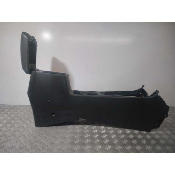 Recambio de apoyabrazos central para kia carens ( ) basic referencia OEM IAM 84610A4001 ENGANCHE ROTO 