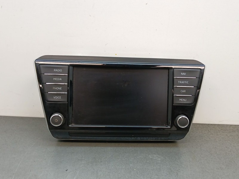 Recambio de sistema audio / radio cd para skoda superb (3v3) 2.0 tdi referencia OEM IAM 3v0919606  