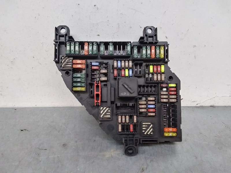 Recambio de caja reles / fusibles para bmw serie 5 gran turismo (f07) 530d referencia OEM IAM 9234423 923442301 