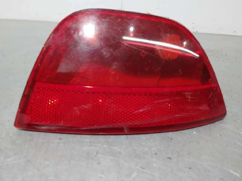 Recambio de catadioptrico para ford focus berlina (cap) ambiente (d) referencia OEM IAM 5M5151501AA IZQUIERDO 