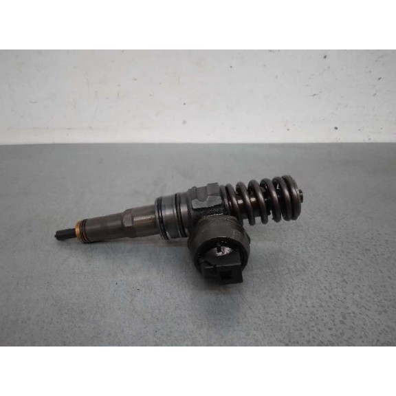 Recambio de inyector para seat ibiza (6j5) 1.9 tdi referencia OEM IAM 038130073BN  