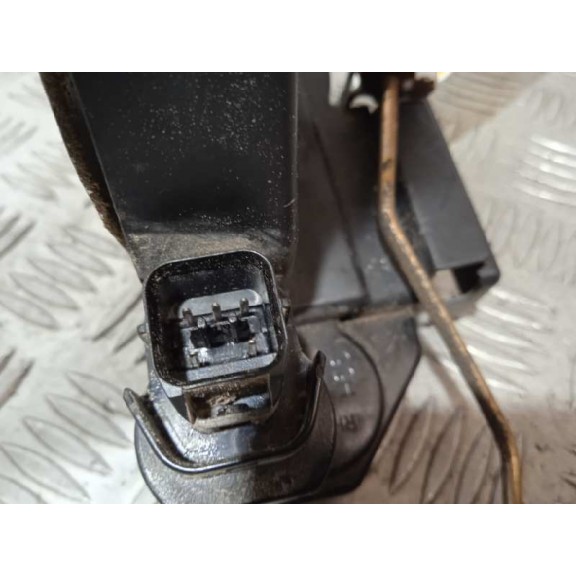 Recambio de cerradura puerta delantera derecha para ssangyong rodius 2.7 turbodiesel cat referencia OEM IAM   