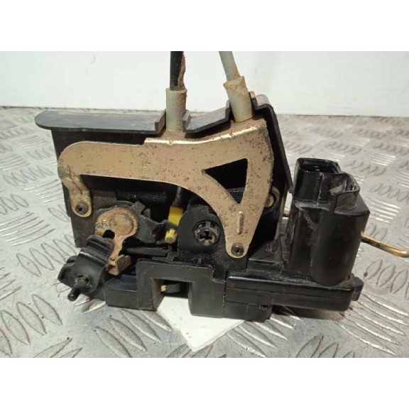 Recambio de cerradura puerta trasera derecha para ssangyong rodius 2.7 turbodiesel cat referencia OEM IAM   5 PINS