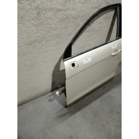 Recambio de puerta delantera izquierda para chevrolet captiva 2.2 vcdi lt 2wd referencia OEM IAM   