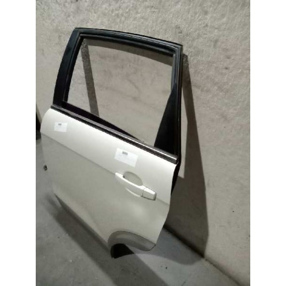 Recambio de puerta trasera izquierda para chevrolet captiva 2.2 vcdi lt 2wd referencia OEM IAM   