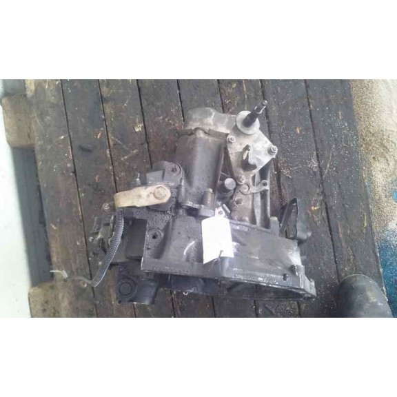 Recambio de caja cambios para peugeot 206 berlina xt referencia OEM IAM 20CQ06 CASCO FALTA 5ª