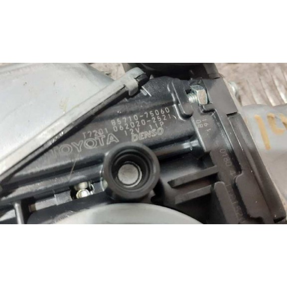Recambio de elevalunas delantero derecho para lexus ct 200h referencia OEM IAM 8571075060  