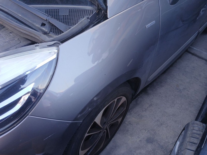 Recambio de aleta delantera izquierda para renault scénic iii (jz0/1_) 1.6 dci (jz00, jz12) referencia OEM IAM   