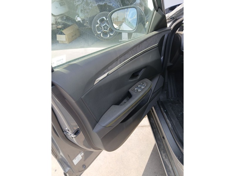 Recambio de guarnecido puerta delantera izquierda para renault megane e-tech suv ev40 referencia OEM IAM   