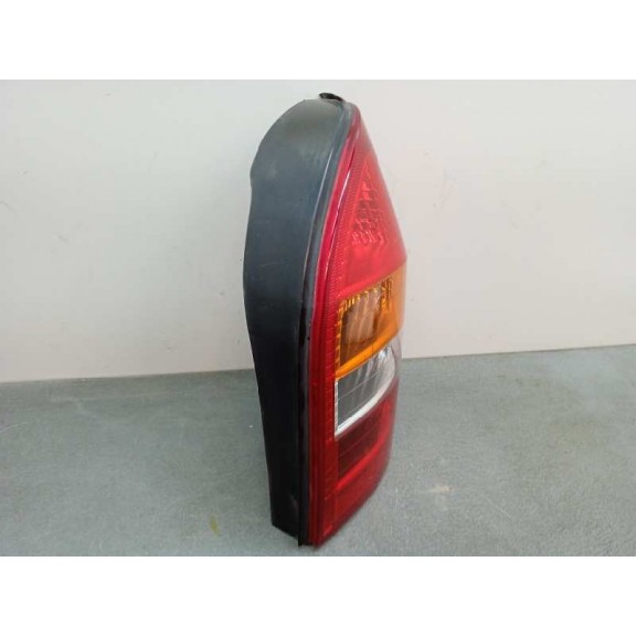 Recambio de piloto trasero derecho para opel zafira a elegance referencia OEM IAM  AMBAR BLANCO ROJO 