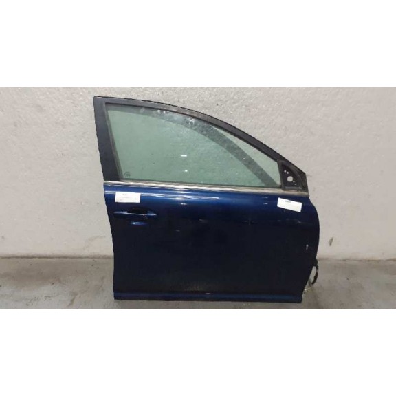 Recambio de puerta delantera derecha para toyota avensis berlina (t25) 2.0 d-cat referencia OEM IAM  AZUL 