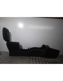 Recambio de apoyabrazos central para jeep renegade sport 4x2 referencia OEM IAM    2