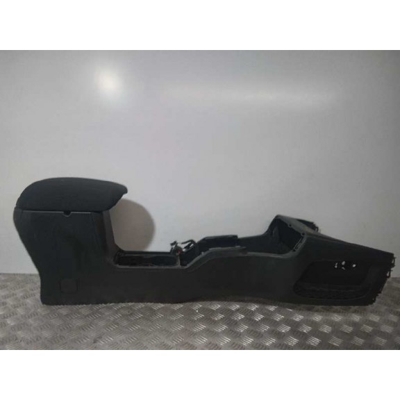 Recambio de apoyabrazos central para jeep renegade sport 4x2 referencia OEM IAM   