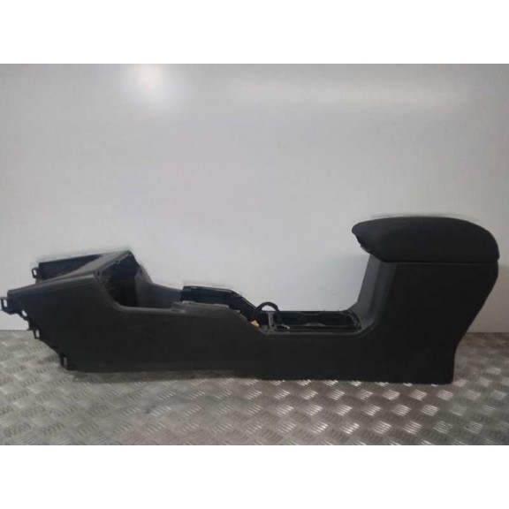 Recambio de apoyabrazos central para jeep renegade sport 4x2 referencia OEM IAM   