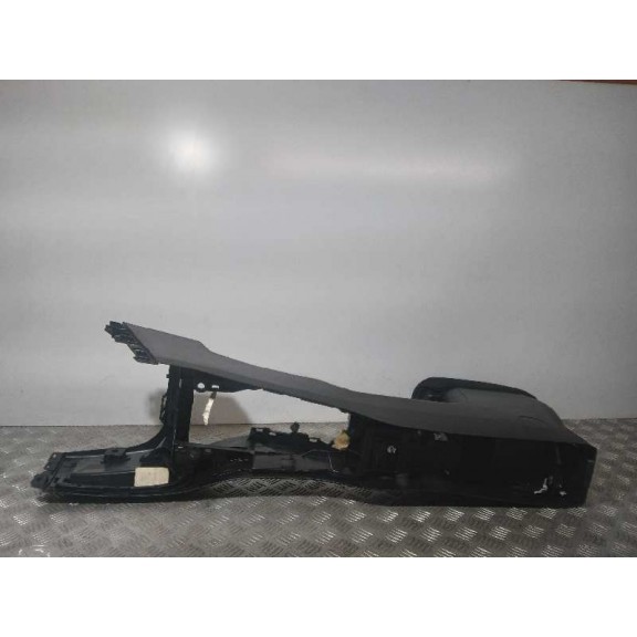 Recambio de apoyabrazos central para jeep renegade sport 4x2 referencia OEM IAM   