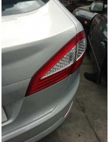 Recambio de piloto trasero derecho interior para ford mondeo ber. (ca2) ghia referencia OEM IAM 7S7113A602A  7S7113A602A