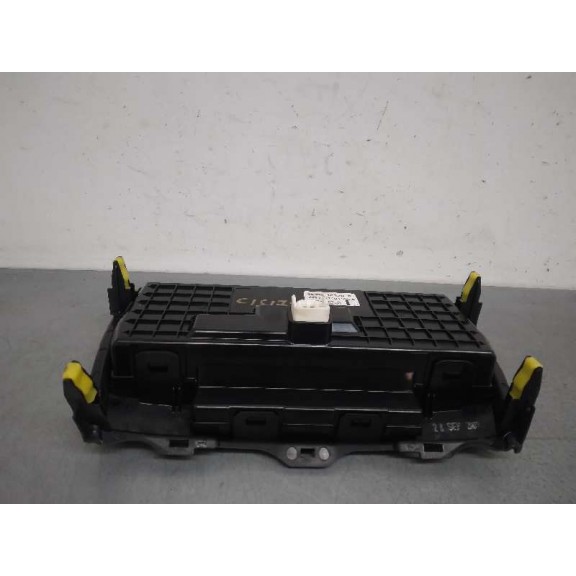 Recambio de mando climatizador para toyota auris 1.6 16v cat referencia OEM IAM 5590002220B  