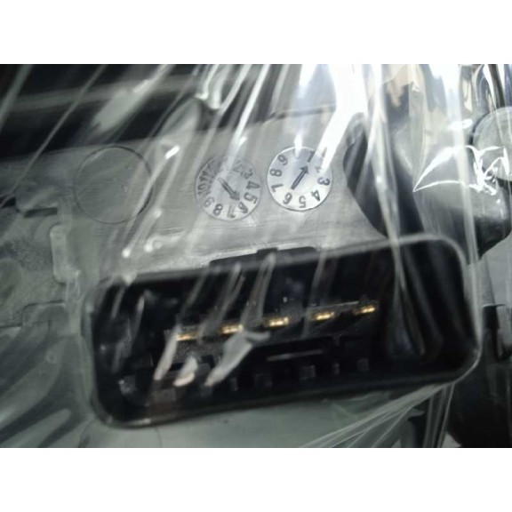 Recambio de faro izquierdo para renault clio iii referencia OEM IAM 7701072004 NUEVO FASE II 09>12