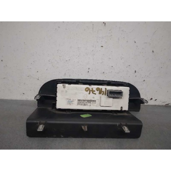 Recambio de display para renault kangoo furgón compact comfort referencia OEM IAM 280341078R  