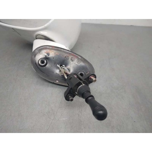 Recambio de retrovisor derecho para chevrolet matiz s referencia OEM IAM  MANUAL BLANCO