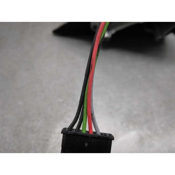 Recambio de retrovisor derecho para bmw serie 3 berlina (e46) 320d referencia OEM IAM LLR42492 5 CABLES 