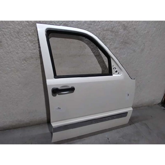 Recambio de puerta delantera derecha para jeep cherokee limited referencia OEM IAM   