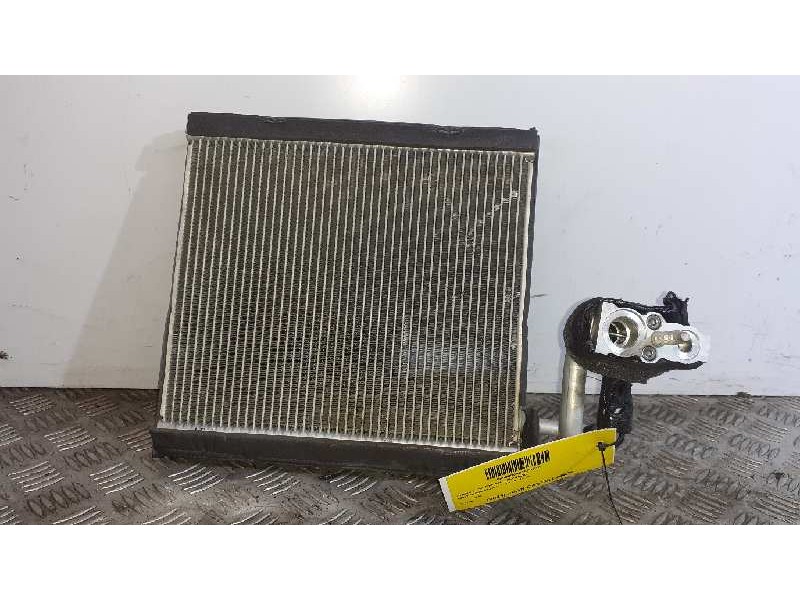 Recambio de evaporador aire acondicionado para ford focus st-line referencia OEM IAM J2842  