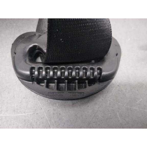 Recambio de cinturon seguridad delantero derecho para bmw serie 3 berlina (e90) 320i referencia OEM IAM 33035173  