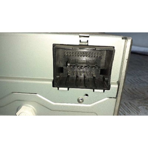 Recambio de sistema audio / radio cd para opel insignia berlina cosmo referencia OEM IAM 13317120  