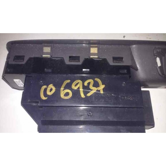 Recambio de mando elevalunas delantero izquierdo para volvo s80 berlina 2.4 d referencia OEM IAM 8682836  