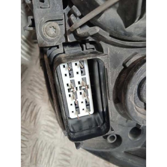 Recambio de faro derecho para volvo s40 berlina 1.6 d kinetic referencia OEM IAM 30698874 0301198202 