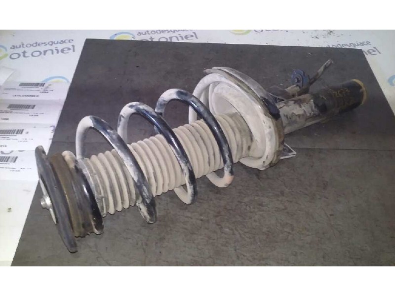 Recambio de amortiguador delantero derecho para ford focus lim. (cb8) trend referencia OEM IAM BV6118045AAC  