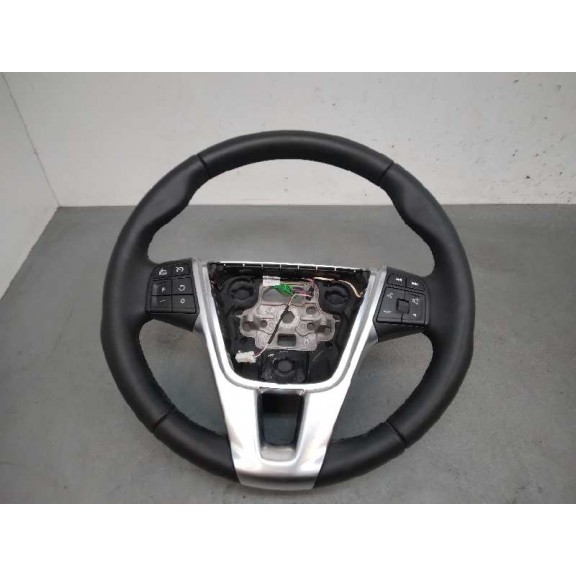 Recambio de volante para volvo v40 inscription referencia OEM IAM 34220709A BUEN ESTADO 