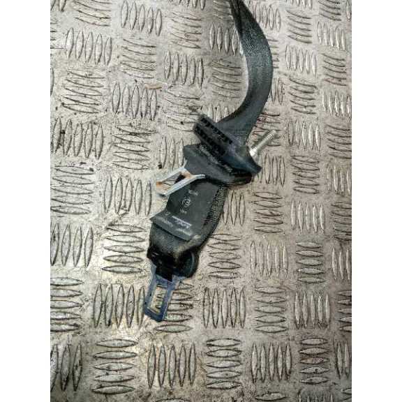 Recambio de cinturon seguridad trasero central para dacia sandero ambiance referencia OEM IAM 622488800D  