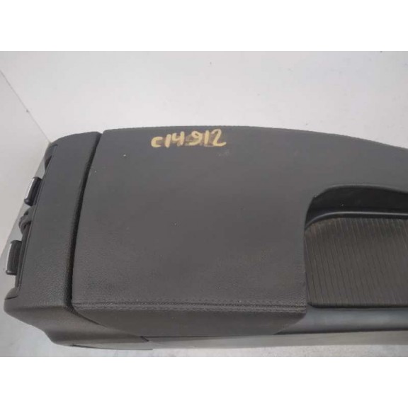 Recambio de apoyabrazos central para opel insignia berlina cosmo referencia OEM IAM  SOPORTE ROTO 