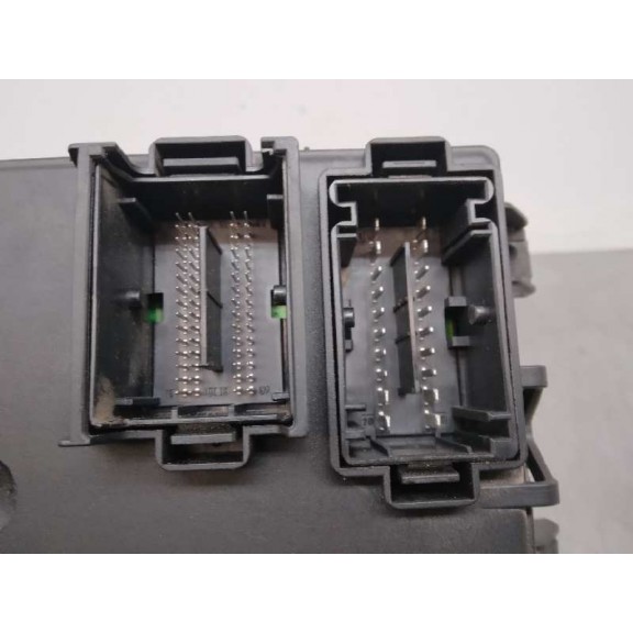 Recambio de caja reles / fusibles para opel corsa d cmon referencia OEM IAM 13142241 28084929 
