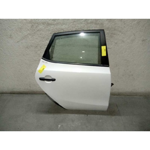 Recambio de puerta trasera derecha para hyundai i30 classic referencia OEM IAM  BLANCA 