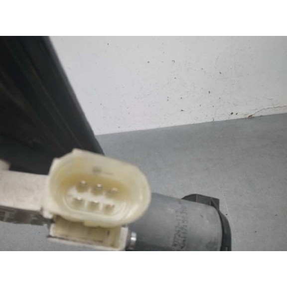 Recambio de elevalunas trasero izquierdo para bmw serie 5 touring (f11) 525d referencia OEM IAM 7182121F10 6 PINES 